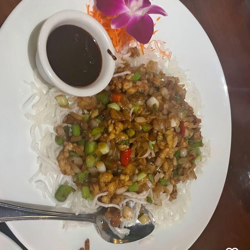 Volcano Signature Chicken Lettuce